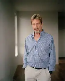 摄影师拍摄另类肖像照展示城市性格
