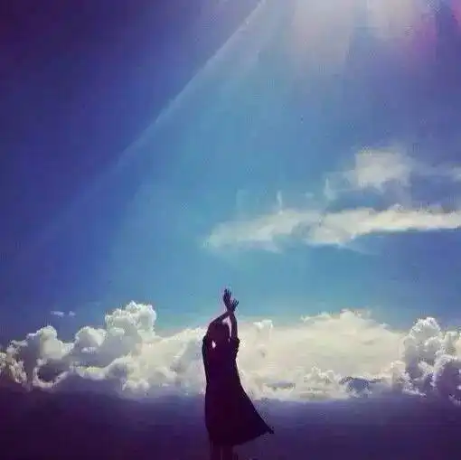 男人再帅,扛不起责任,照样是废物女人再美,自己不奋斗,照样是摆设
