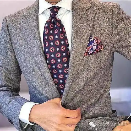 穿正装的男人才是世界上最毒的药
