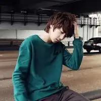 谁有伤感唯美的qq男生头像
