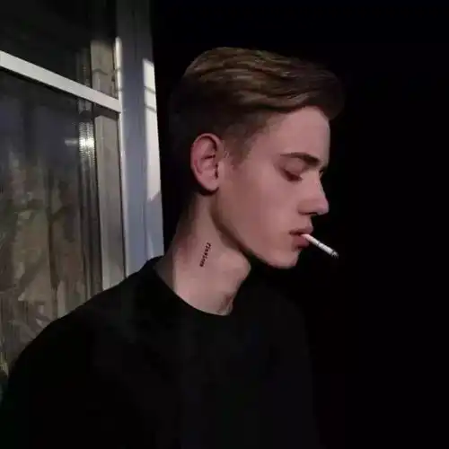 你不是他心尖上的人终究不会对你心软的