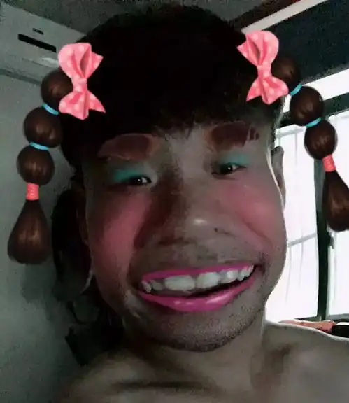 咆哮人物四个月甩脂逆袭八块腹肌,爱上健身变身逗比型男
