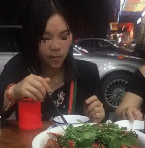 小裙子男朋友很喜欢,客服深夜跪求删评论哈哈最毒买家秀
