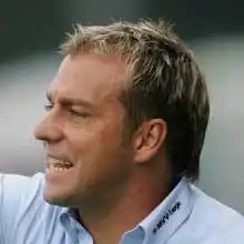 世界杯跪求德国队助理教练汉斯迪特弗利克hansdieterflick图片勒夫身边的那个人好帅
