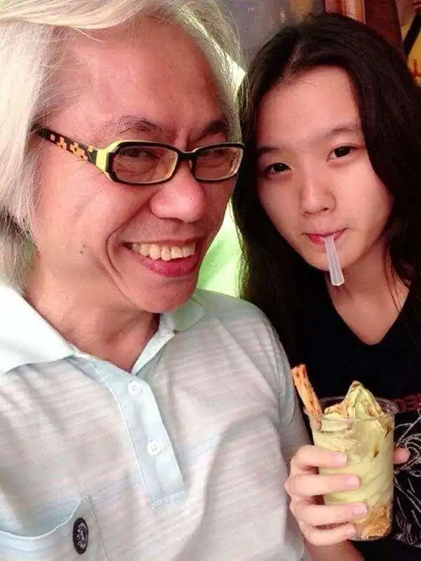 为了和大41岁老男人在一起,不惜与家人反目成仇,今生活大变化
