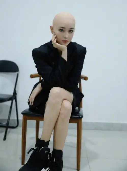 张馨予发文回应短发争议,男人可以美,怎么女人中性一点就不行呢
