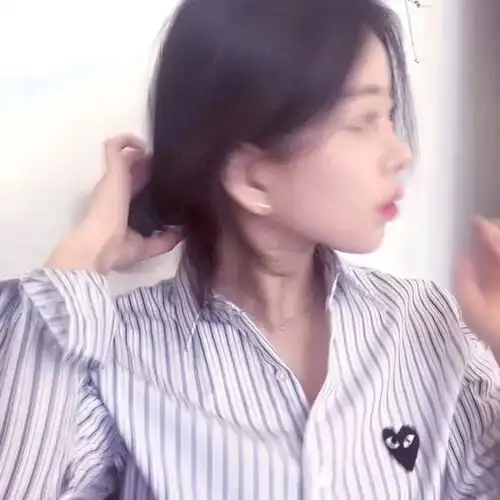 暧昧的那几秒,像极了爱情
