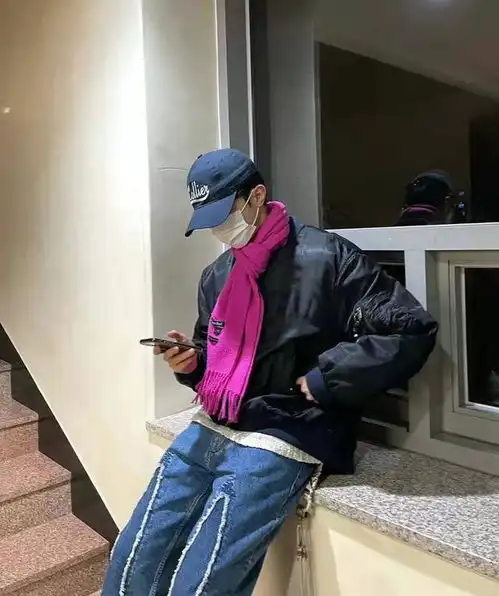 男生的时尚从来不需要复杂,有些人不管天气多冷,都能有型
