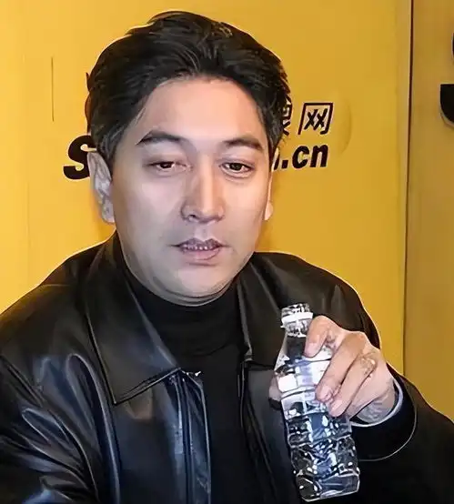 水均益一路好好走,曾遭全网谩骂滚出主持界,今现状如何
