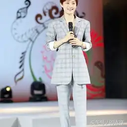 商务场合,穿对西服的颜色非常重要
