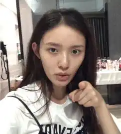 林允暴瘦14斤,林允化妆被吐槽有点傻,忍不住翻白眼怒怼直男
