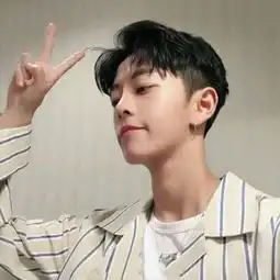 甜蜜伴侣剪刀手
