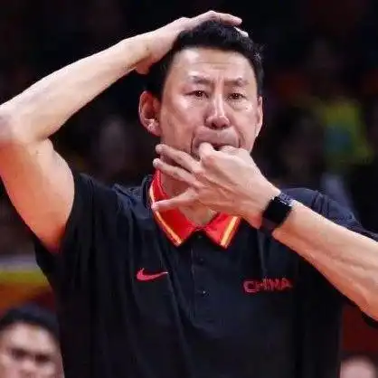 想不到啊从世界第1变成世界第5李楠安然无恙,他却下课了

