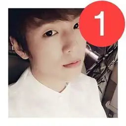 男生带1强迫症微信头像
