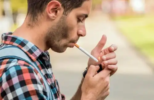男性的鼻毛为何会窜出来鼻毛旺盛代表了什么早知早受益
