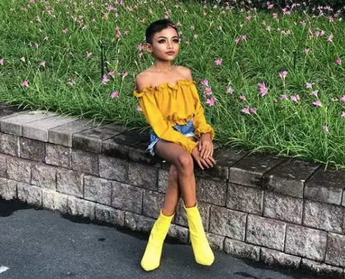 热点泰国12岁小弟弟化妆妩媚得要命,人家靠做美妆网红已经给爹妈买房了
