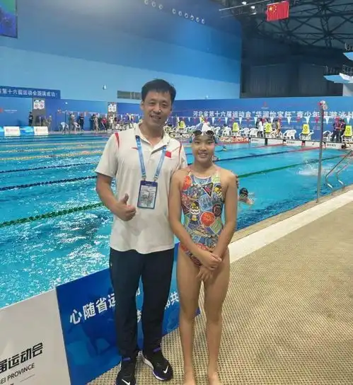 全国游泳冠军赛11岁小学生连报十项自由泳通吃四个泳姿占满
