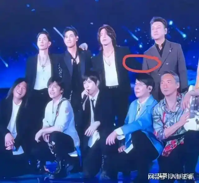 朱孝天太惨了f4合体后唯独他被全网骂,演唱会门票99都卖不出去
