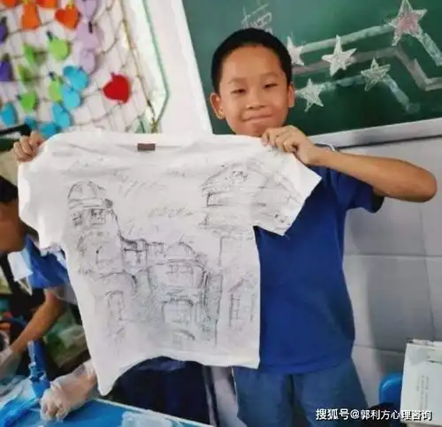 知名经济学家宋清辉12岁儿子坠楼身亡,给我带来启发和思考
