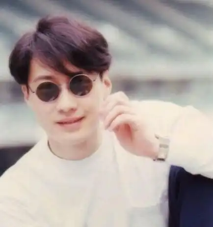 这个32岁离过婚被称作迷你版乐基儿的女人,靠什么让黎明对她死心塌地
