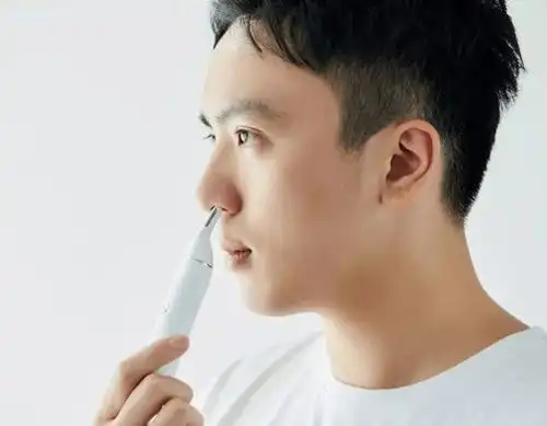 男性的鼻毛为何会窜出来鼻毛旺盛说明了啥看完涨知识了
