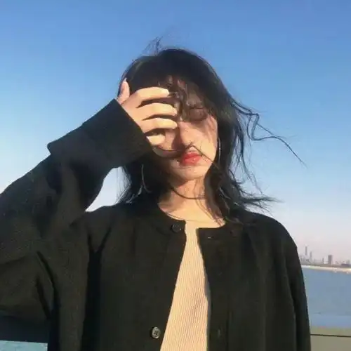 度过短发尴尬期就用这几招
