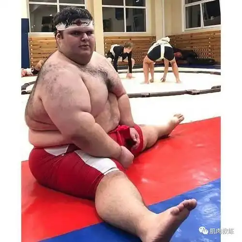 那个9岁体重近300斤的男孩,现在怎么样了
