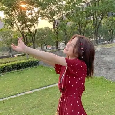 女生真困啊,钢筋直男赶紧睡吧,这样回复才是情圣级别的
