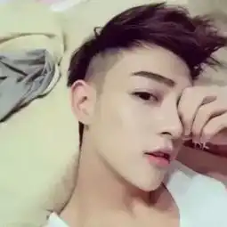 国字脸弄这样的发型好看吗
