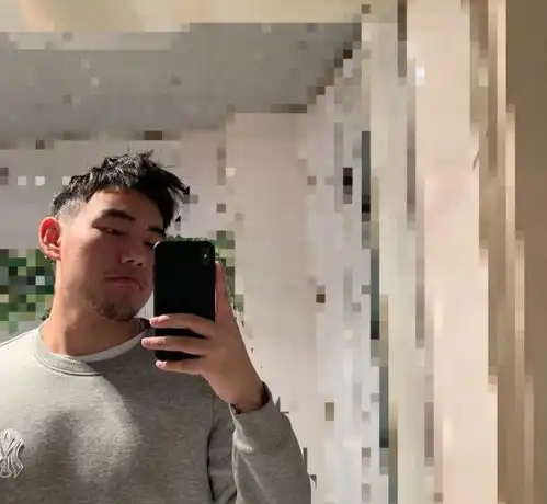 男人留胡子前后,有的人从稚嫩过渡到成熟,有的人就是灾难现场
