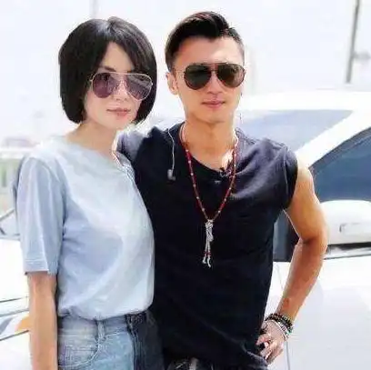 揭秘谢霆锋情史偏爱成熟女性,他的故事里不止王菲一段姐弟恋
