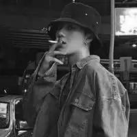 头像男的黑白伤感图片,戴帽子的抽烟的都有
