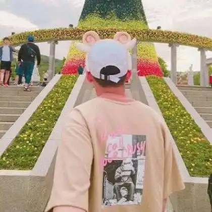 比较独特的情侣头像一男一女,一个人一张这才是绝配的
