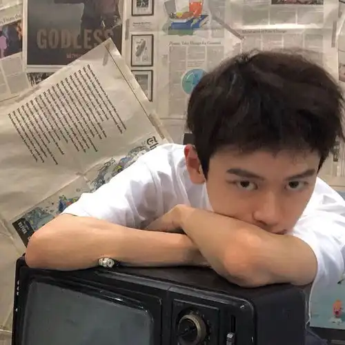 最新男头像
