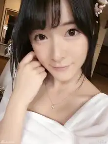 长江七号的小男孩现在成标准的二次元美女
