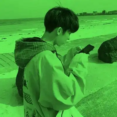 绿色头像男绿色可爱男生头像图片
