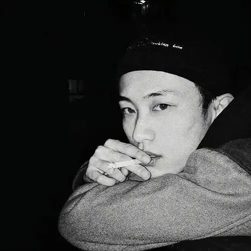 情侣头像愿在你心里的人,就在身边
