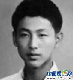 明星罕见学生时期毕业照曝光凤姐很萌很天真
