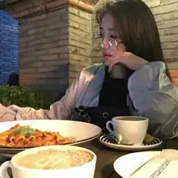 情侣头像路太长了,而你只走了一半
