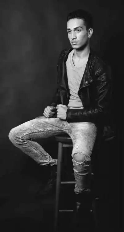 美甲经典的黑白气质,你值得拥有
