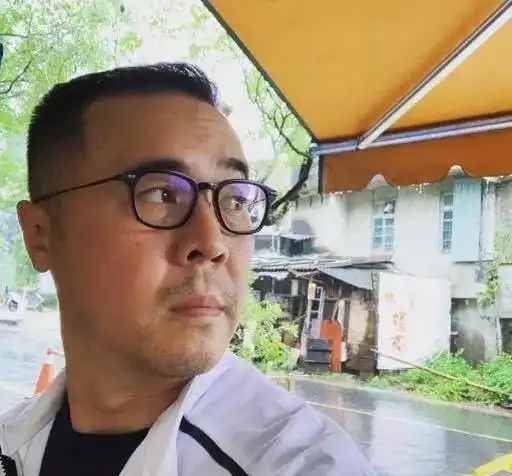 离婚早有征兆梁静茹老公两月前更换微博头像藏玄机
