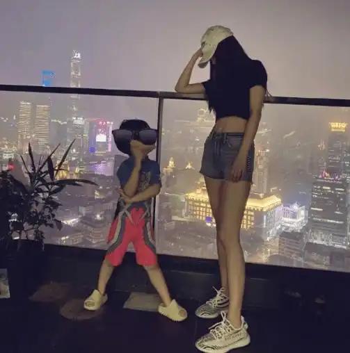 求和网曝baby因热度下降,资源大降级,还想跟黄晓明修复感情
