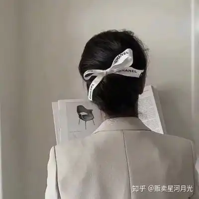头像小众ins风人间难得,但你很值得

