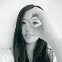 黑白女生伤感头像唯美女生黑白头像大全