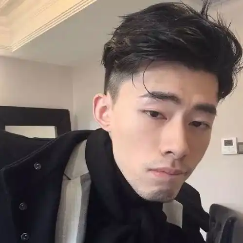 适合脸型春季的发型推荐

