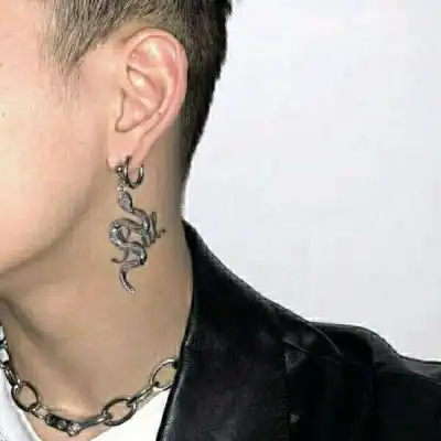 部位欧美男头看不到脸的个性独特的
