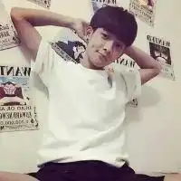 帅气安静气质男生头像你之所以害怕身边的人离去,是因为你跟他qq头像