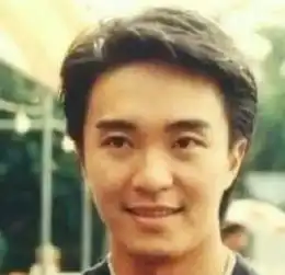 在电影中星爷为啥经常吃鸡腿,原因暖哭一片人
