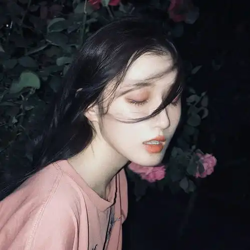 文艺到爆炸的女生头像
