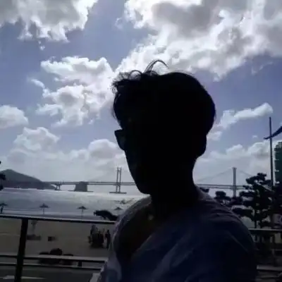 文艺简约头像文艺范男生头像小清新
